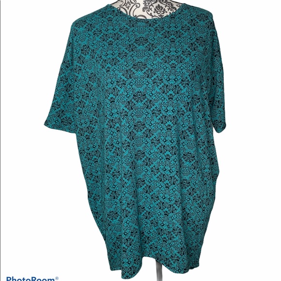 LuLaRoe Tops - LuLaRoe Irma tunic
